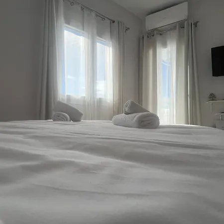 Paradise Retreat Thesbnb דירה